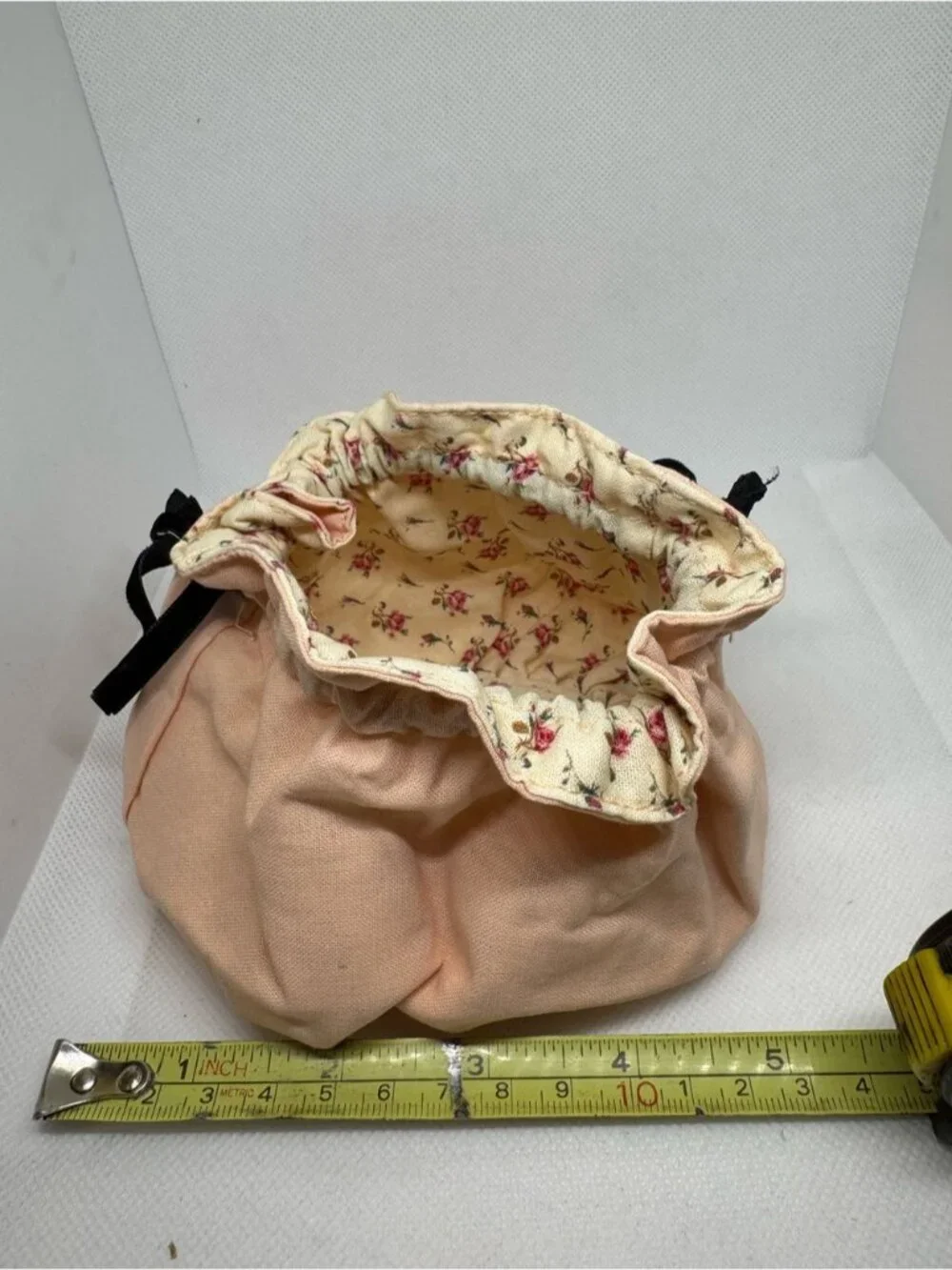 Gucci Beauty Cosmetic Pouch Set of 2 Pink & Beige Drawstring Bags 0892